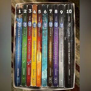 The 39 Clues Box Set books 1-10